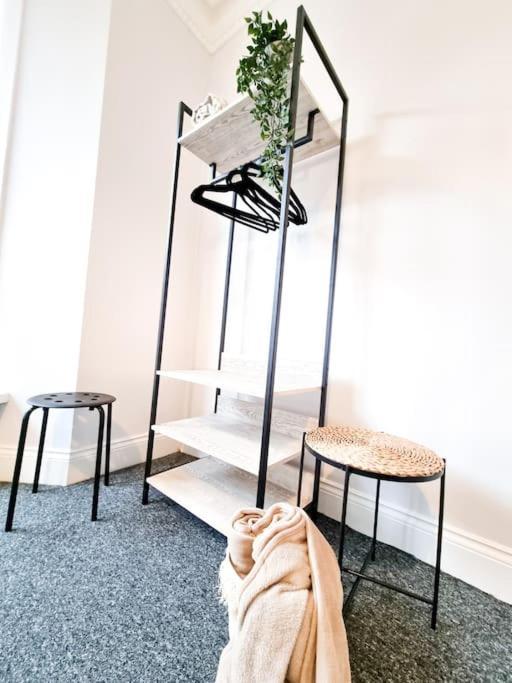 Gorgeous Newly Renovated 2 Double Bed Flat Appartement Swansea Buitenkant foto